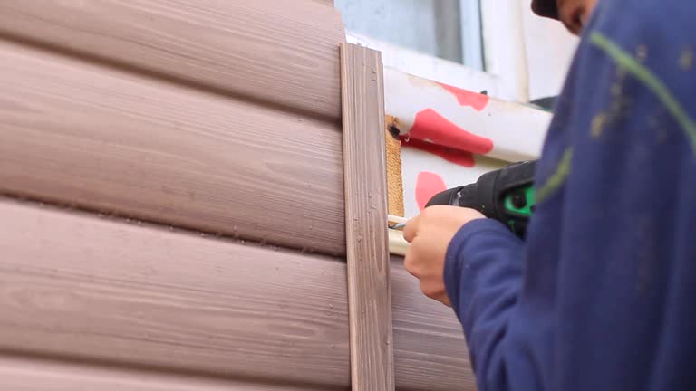 Best Engineered Wood Siding  in Oconomowoc, WI